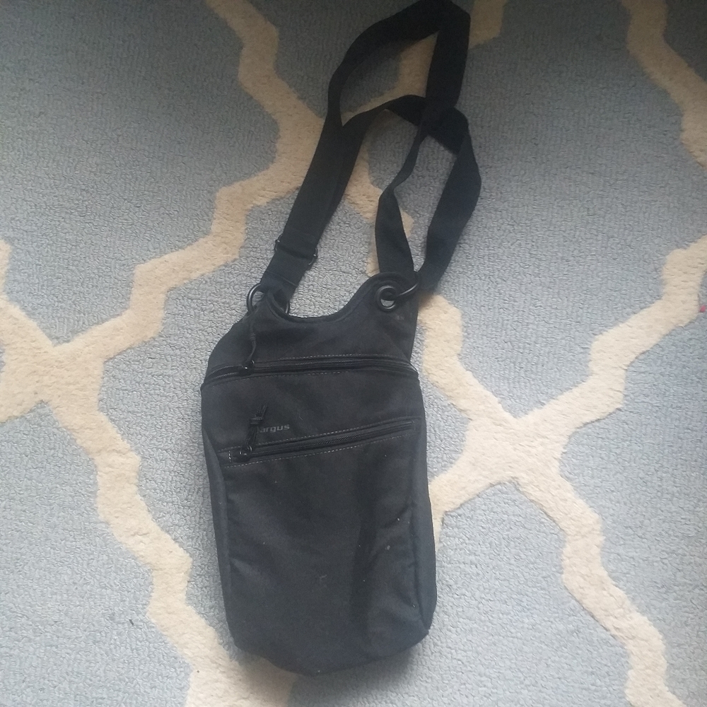 🗽 Targus electronics bag